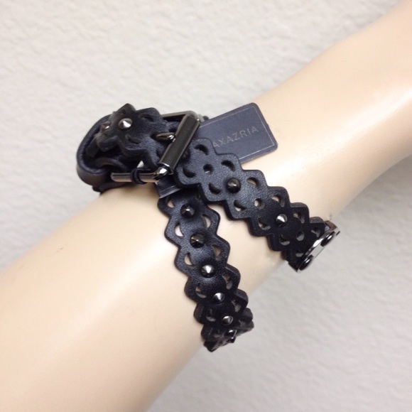 BCBG BRACELET CUFF DOUBLE WRAP BLACK VEGAN LEATHER - Picture 2 of 7